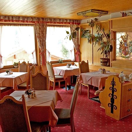 Hotel Schwarzer Adler Pettneu am Arlberg Dış mekan fotoğraf