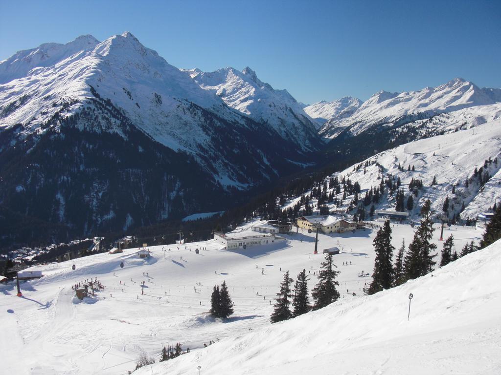 Hotel Schwarzer Adler Pettneu am Arlberg Dış mekan fotoğraf