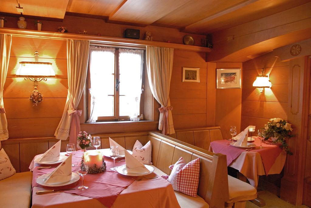 Hotel Schwarzer Adler Pettneu am Arlberg Dış mekan fotoğraf