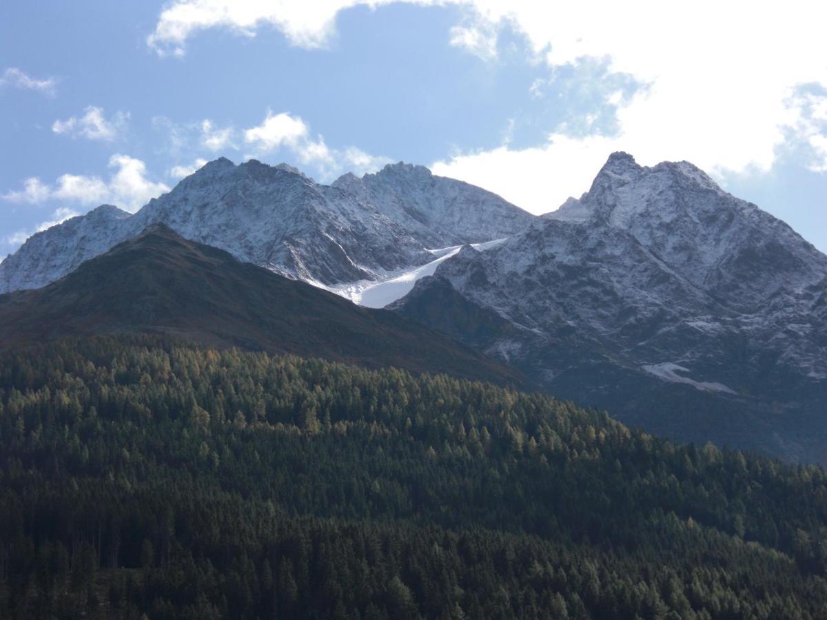 Hotel Schwarzer Adler Pettneu am Arlberg Dış mekan fotoğraf
