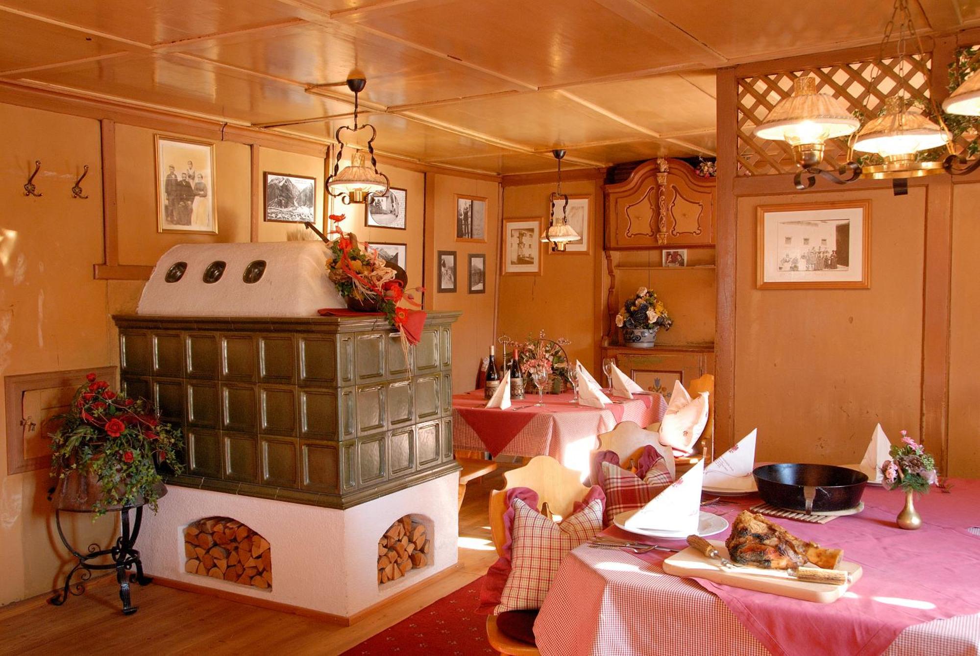 Hotel Schwarzer Adler Pettneu am Arlberg Dış mekan fotoğraf