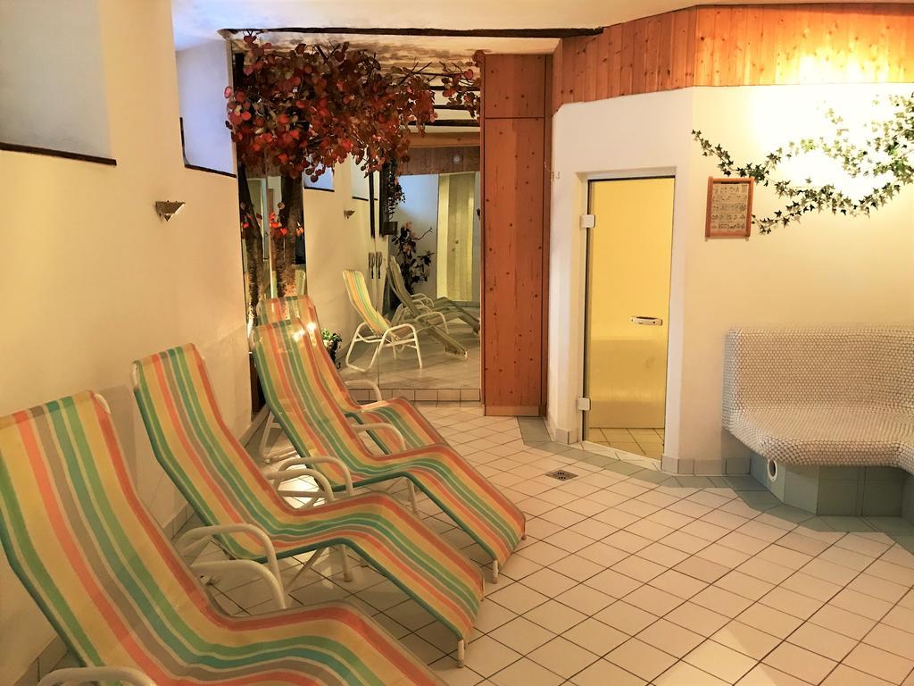 Hotel Schwarzer Adler Pettneu am Arlberg Dış mekan fotoğraf
