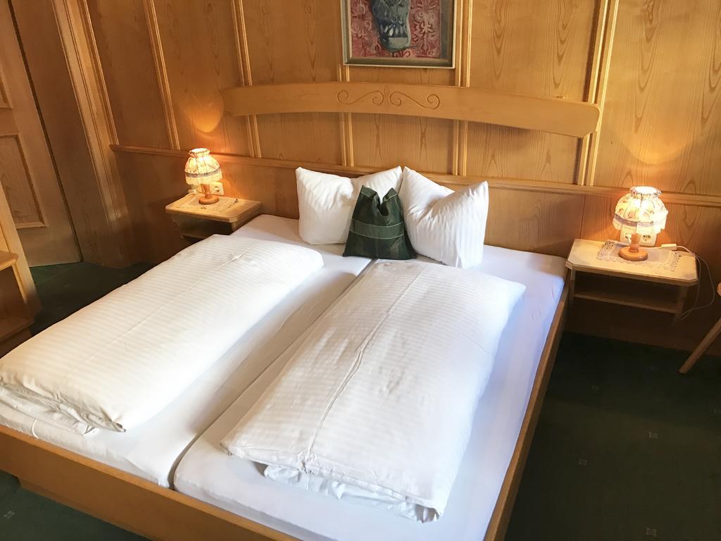 Hotel Schwarzer Adler Pettneu am Arlberg Dış mekan fotoğraf