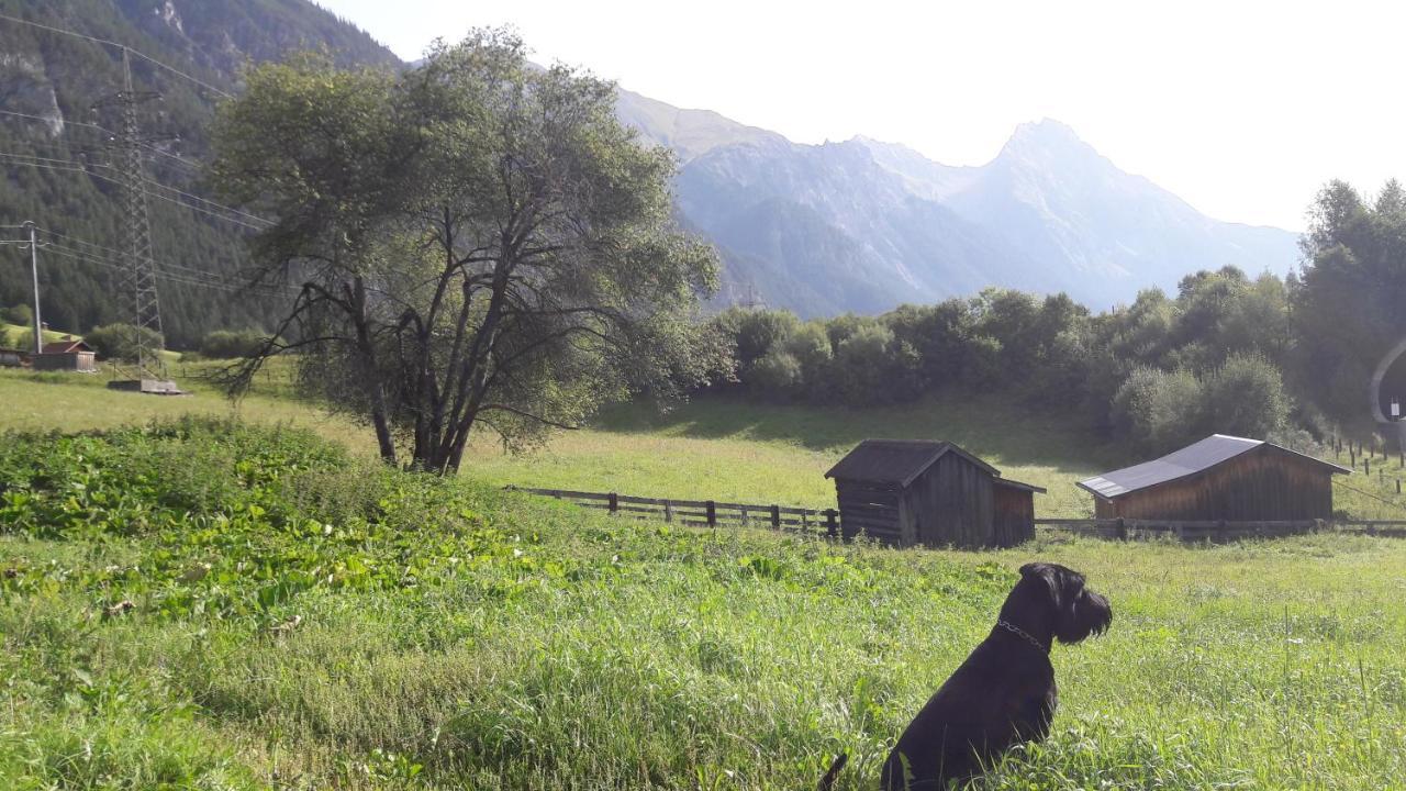 Hotel Schwarzer Adler Pettneu am Arlberg Dış mekan fotoğraf